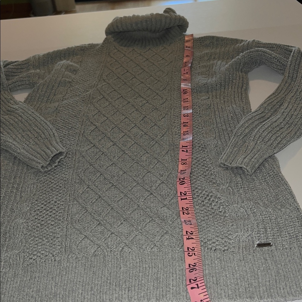 Hollister sweater dress - Picture 4 of 5